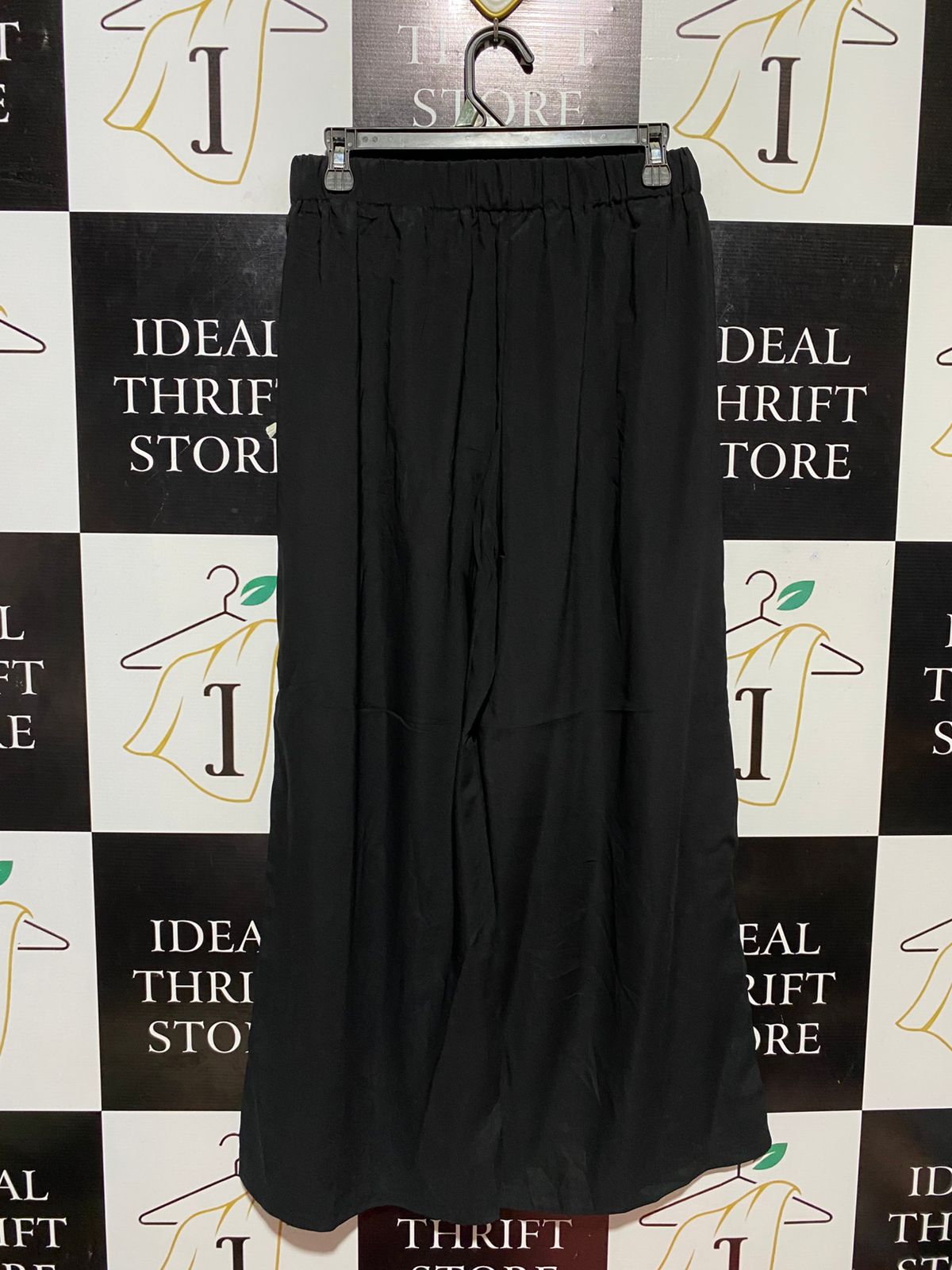 |M| WAIST 28| B29| CLASSIC BLACK HIGH-WAISTED WIDE-LEG TROUSERS