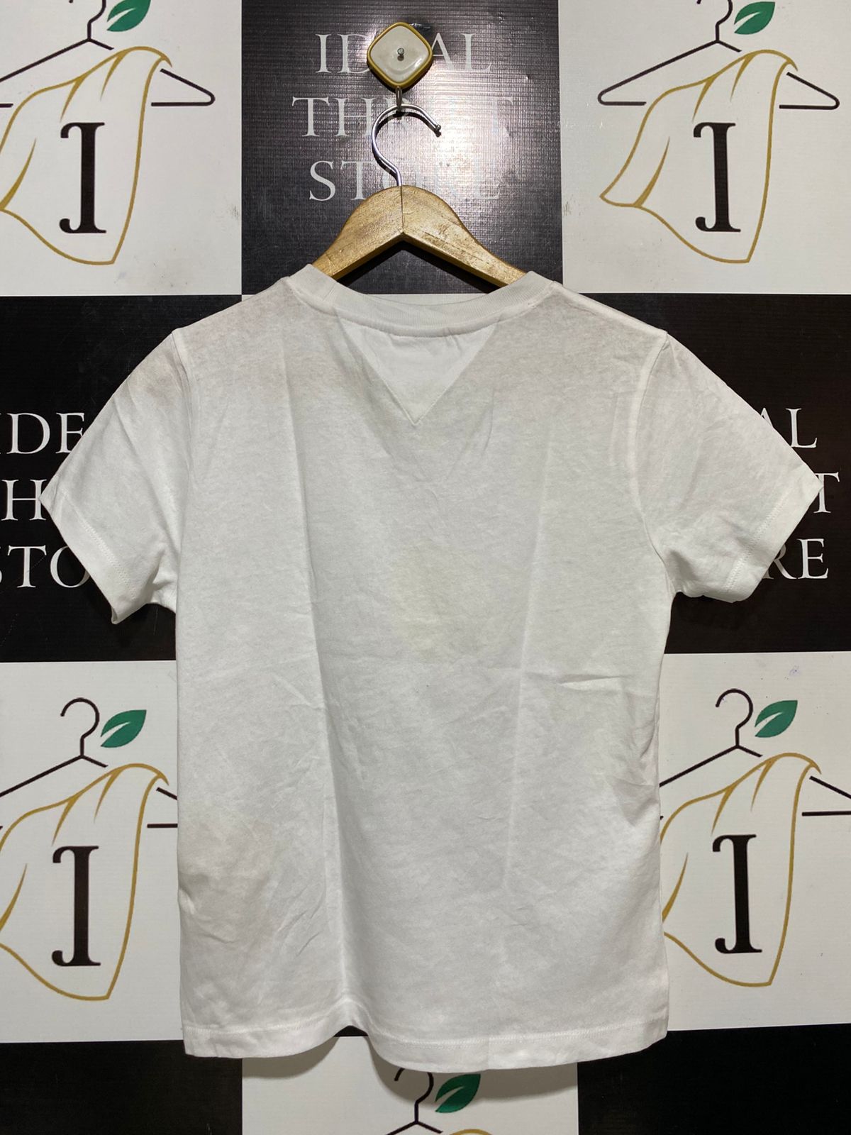TOMMY JEANS |L| BUST 18| B32| WHITE COFFEE & BAKERY NYC GRAPHIC TEE