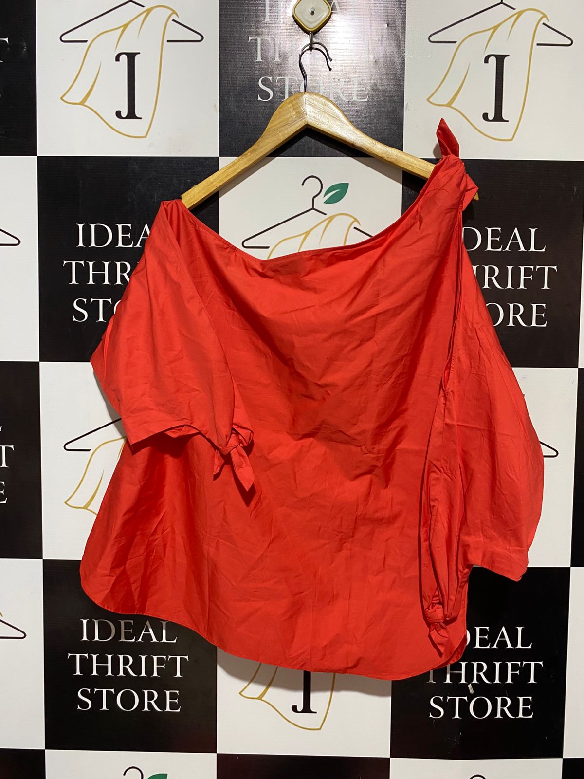 SUSSAN |M| BUST FREE| B32| VIBRANT RED OFF-SHOULDER TIE-DETAIL BLOUSE