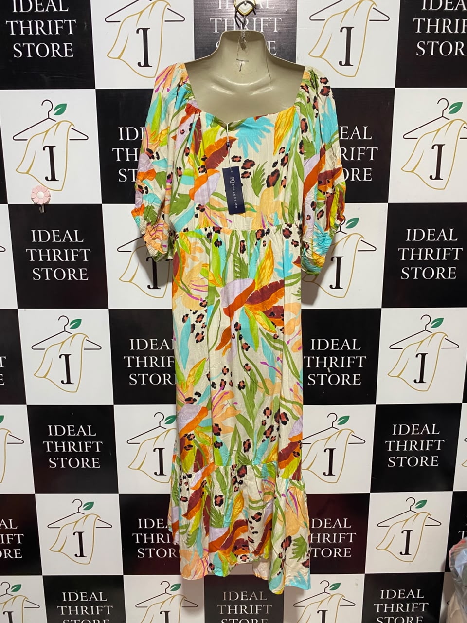 PQ COLLECTION |L| BUST 20| B33| VIBRANT MULTICOLOR TROPICAL FLORAL MAXI DRESS WITH PUFF SLEEVES