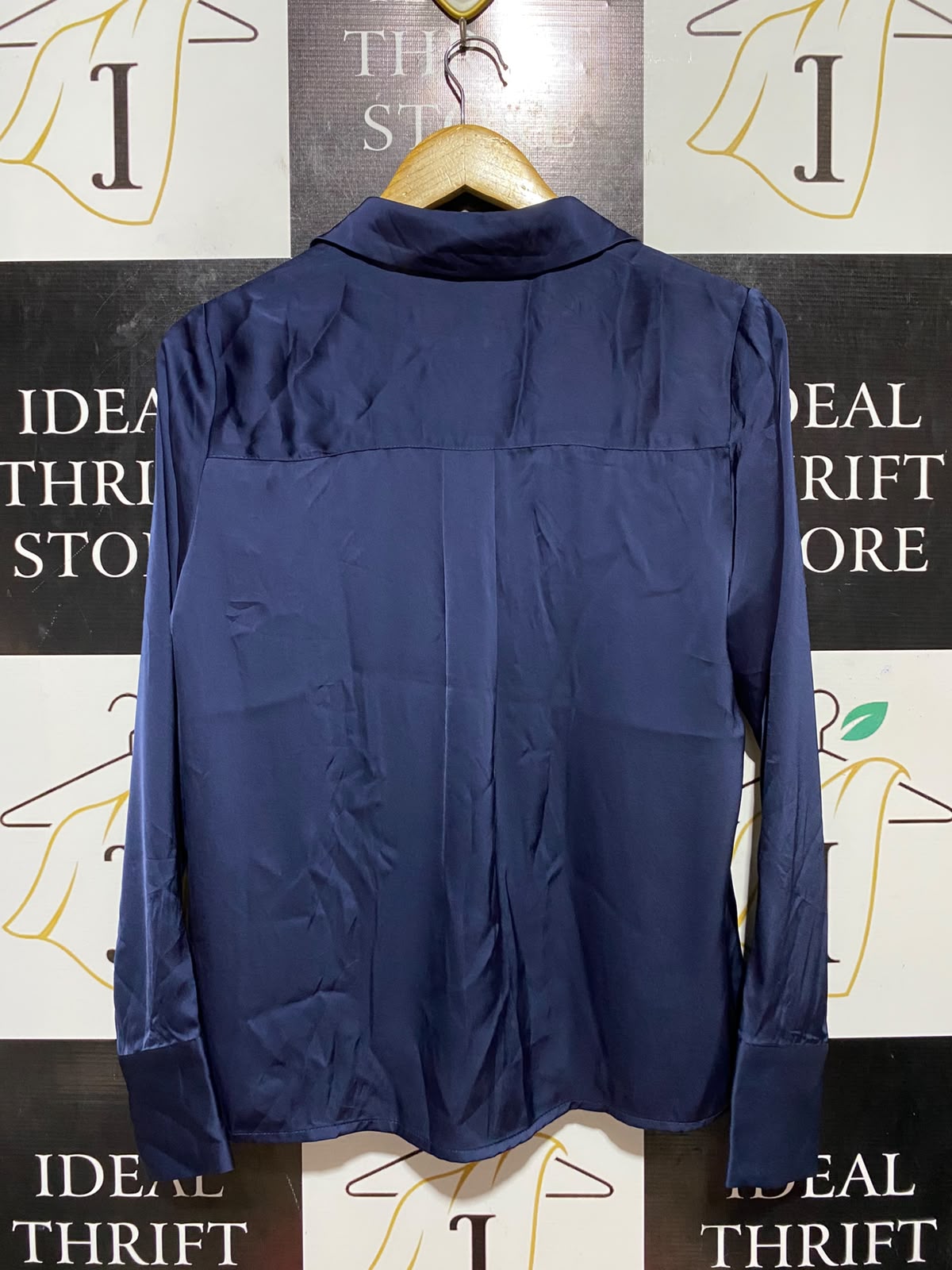 FORCAST |S| BUST 18| B33| WOMEN'S LUXE SATIN LONG SLEEVE BUTTON-UP BLOUSE – NAVY BLUE