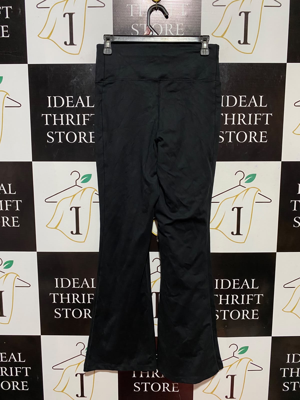 JOCKEY |M| WAIST 28| B34| WOMEN'S HIGH-WAISTED BLACK FLARE YOGA PANTS WITH POCKETS