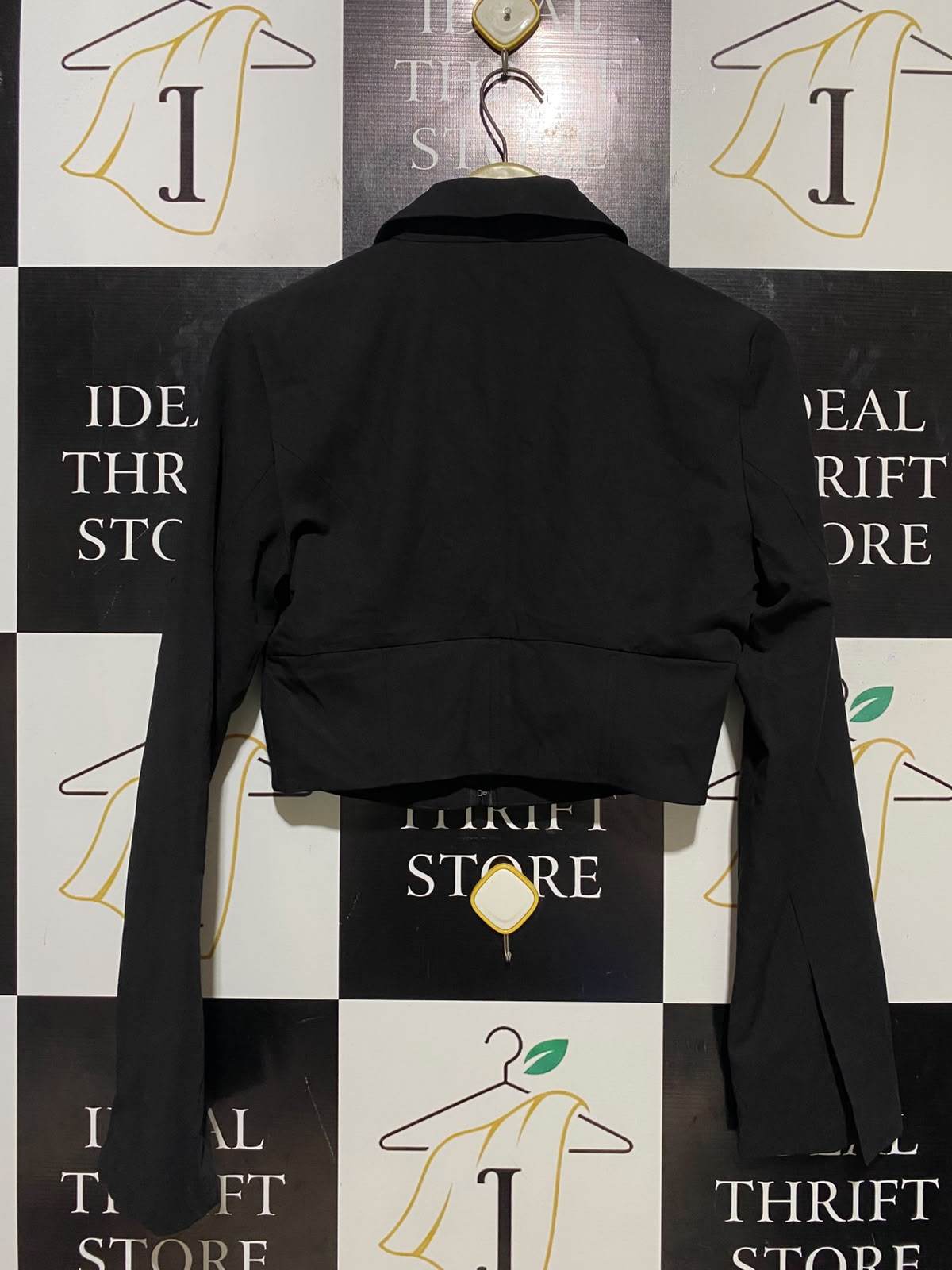 GLASSONS |S| BUST 17| B35| BLACK CROPPED BLAZER JACKET WITH HOOK-AND-EYE CLOSURE