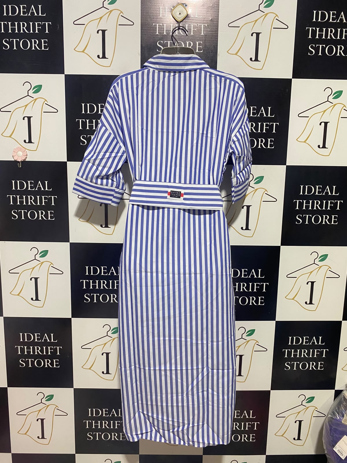|M| BUST 22| B36| BLUE AND WHITE STRIPED BUTTON-DOWN SHIRT DRESS WITH BELT