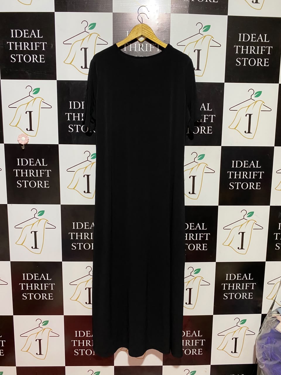 BASIC THREADZ |XL| BUST 22| B36| WOMEN'S CLASSIC SOLID BLACK V-NECK MAXI T-SHIRT DRESS WITH SHORT SLEEVES