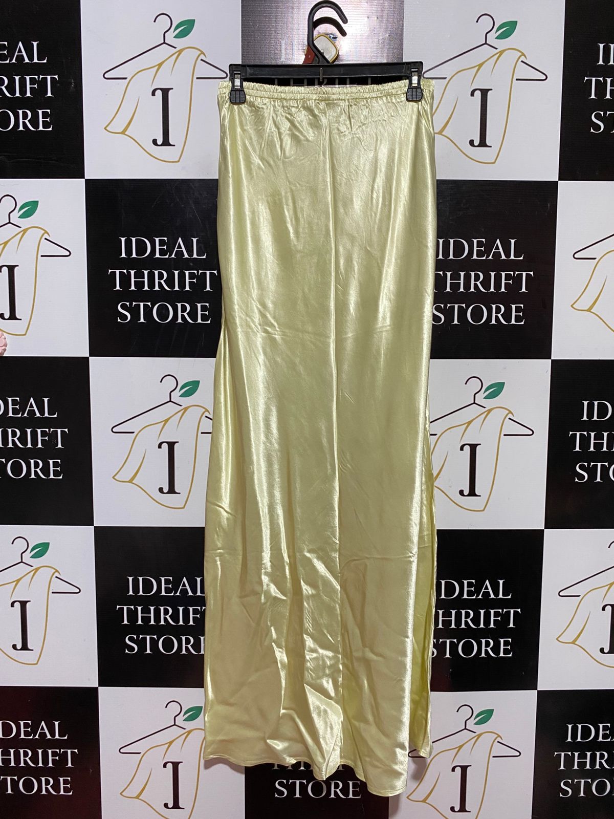 VRG GRL |M| WAIST 27| B38| LUXE SHIMMERING LIME CHAMPAGNE SATIN MAXI SKIRT