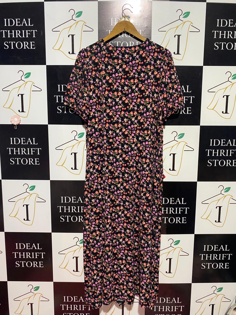 LIPSY |L| BUST 22| B38| LONDON BLACK DITSY FLORAL MAXI DRESS