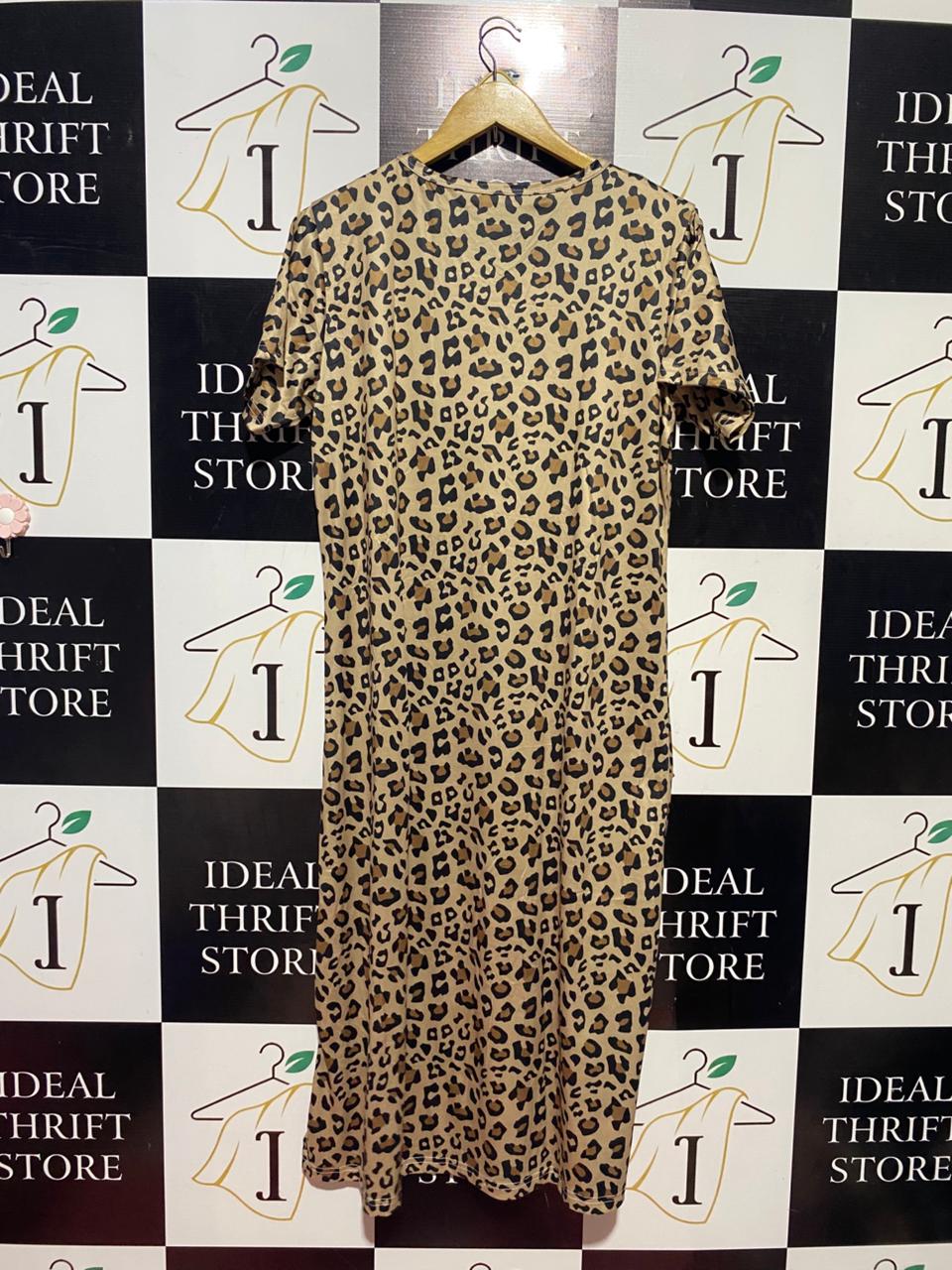 |L| BUST 21| B38| LEOPARD PRINT MIDI T-SHIRT DRESS