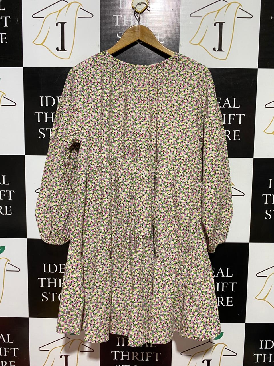 H&M |M| BUST 23| B40| DITSY FLORAL PRINT TIERED BABYDOLL MINI DRESS WITH LONG SLEEVES
