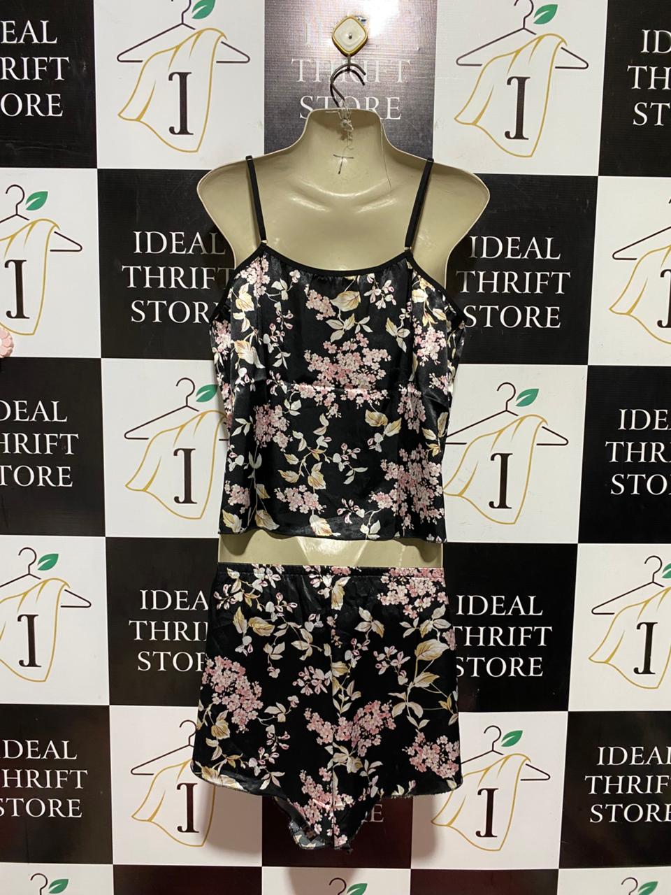 |XL| B42| ELEGANT BLACK FLORAL SATIN SLEEPWEAR SET