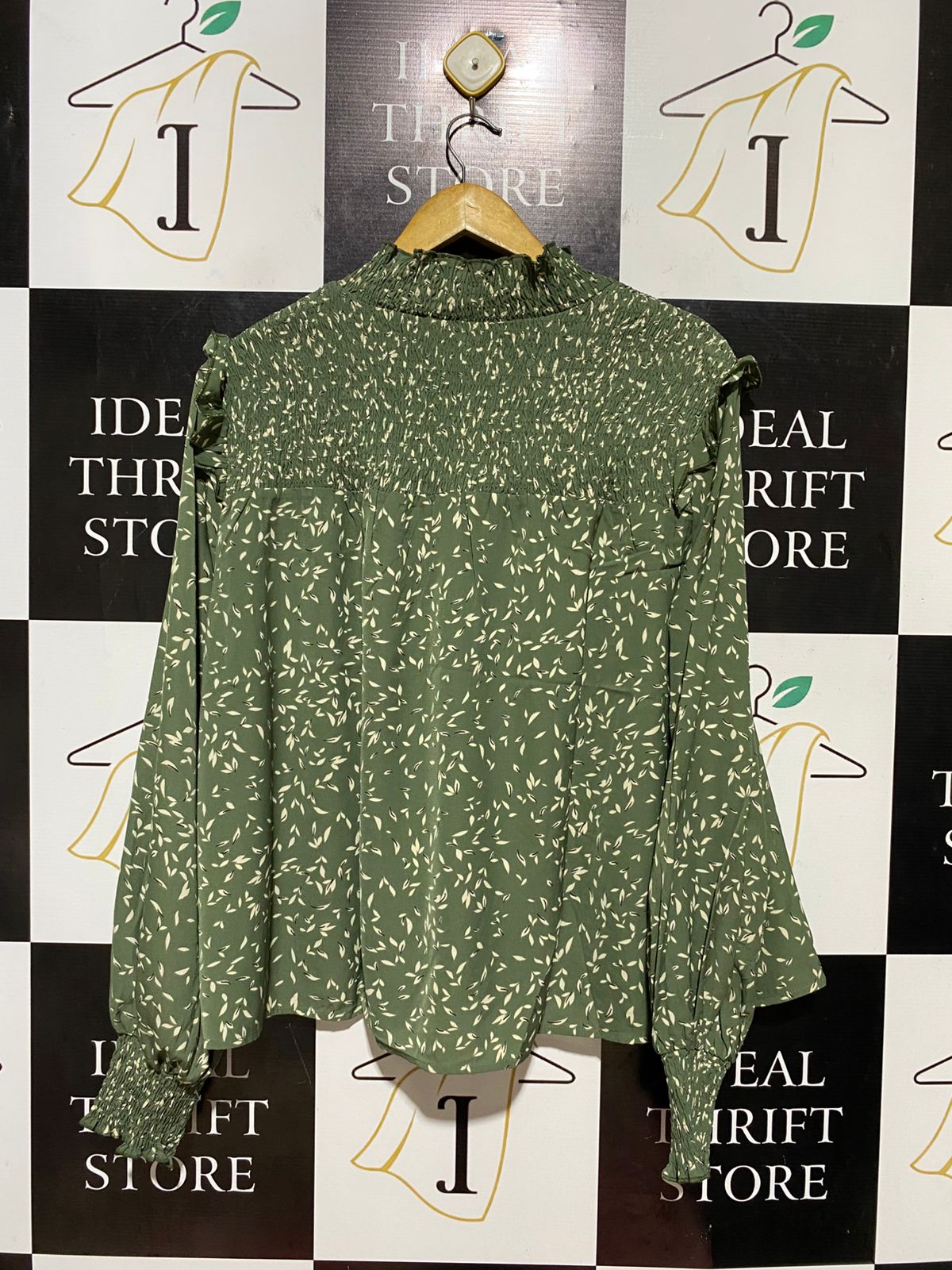 ATMOS & HERE |L| BUST 25| B42| OLIVE GREEN FLORAL LEAF PRINT SMOCKED MOCK NECK LONG SLEEVE BLOUSE TOP