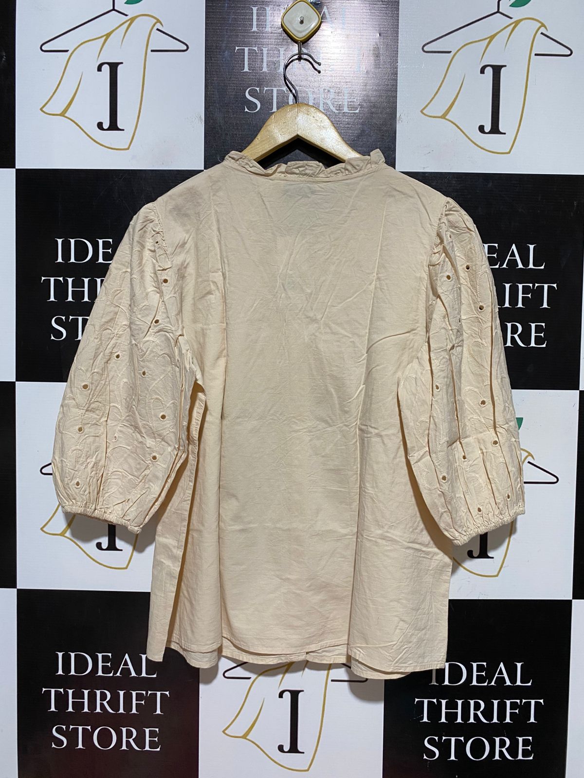 F&F |L| BUST 21| B45| CREAM COTTON EYELET EMBROIDERY BLOUSE
