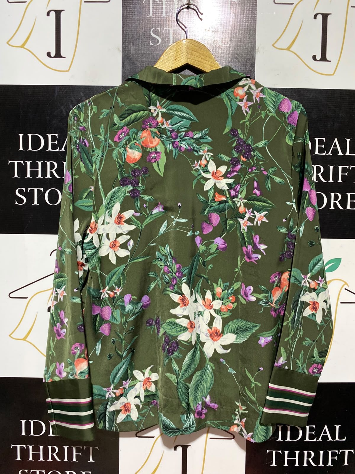 DUVET DAYS |M| BUST 19| B46| OLIVE GREEN FLORAL BUTTON-DOWN BLOUSE