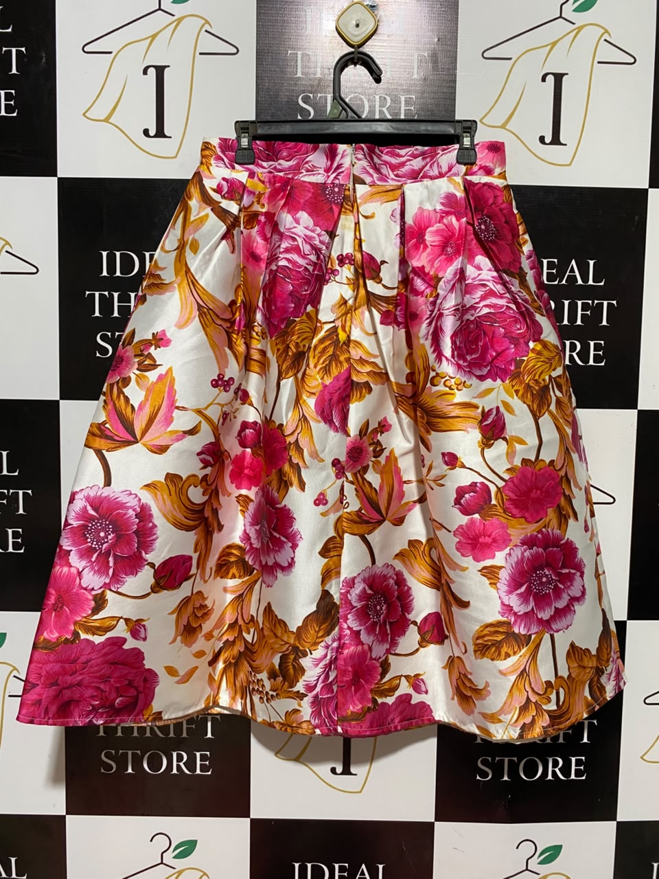 |L| WAIST 30 | B46| VIBRANT PINK AND GOLD FLORAL BOX PLEAT SATIN MIDI A-LINE SKIRT