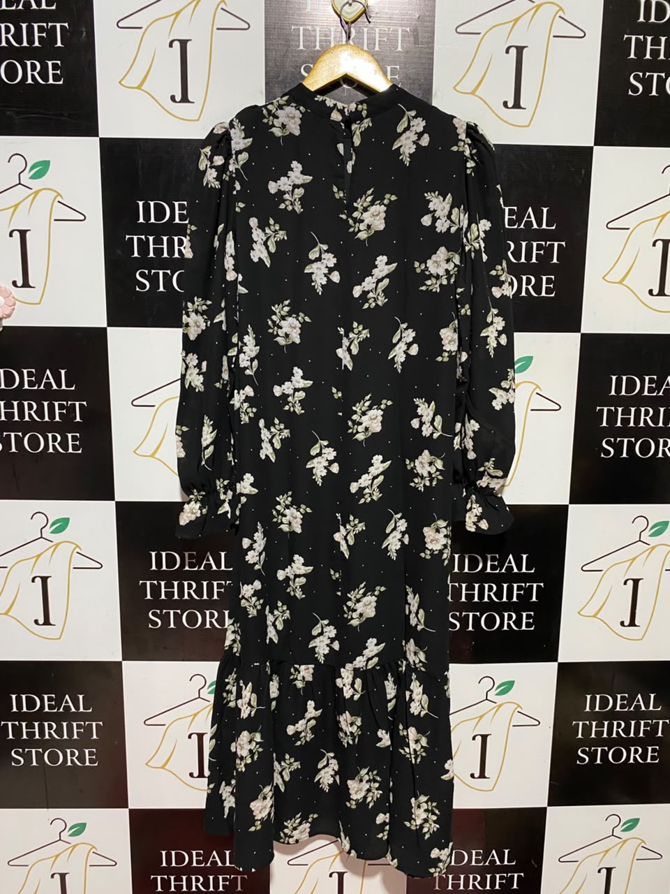 NEW LOOK |M| BUST 17| B48| VINTAGE BLACK FLORAL MAXI DRESS WITH RUFFLED YOKE AND TIED CUFFS