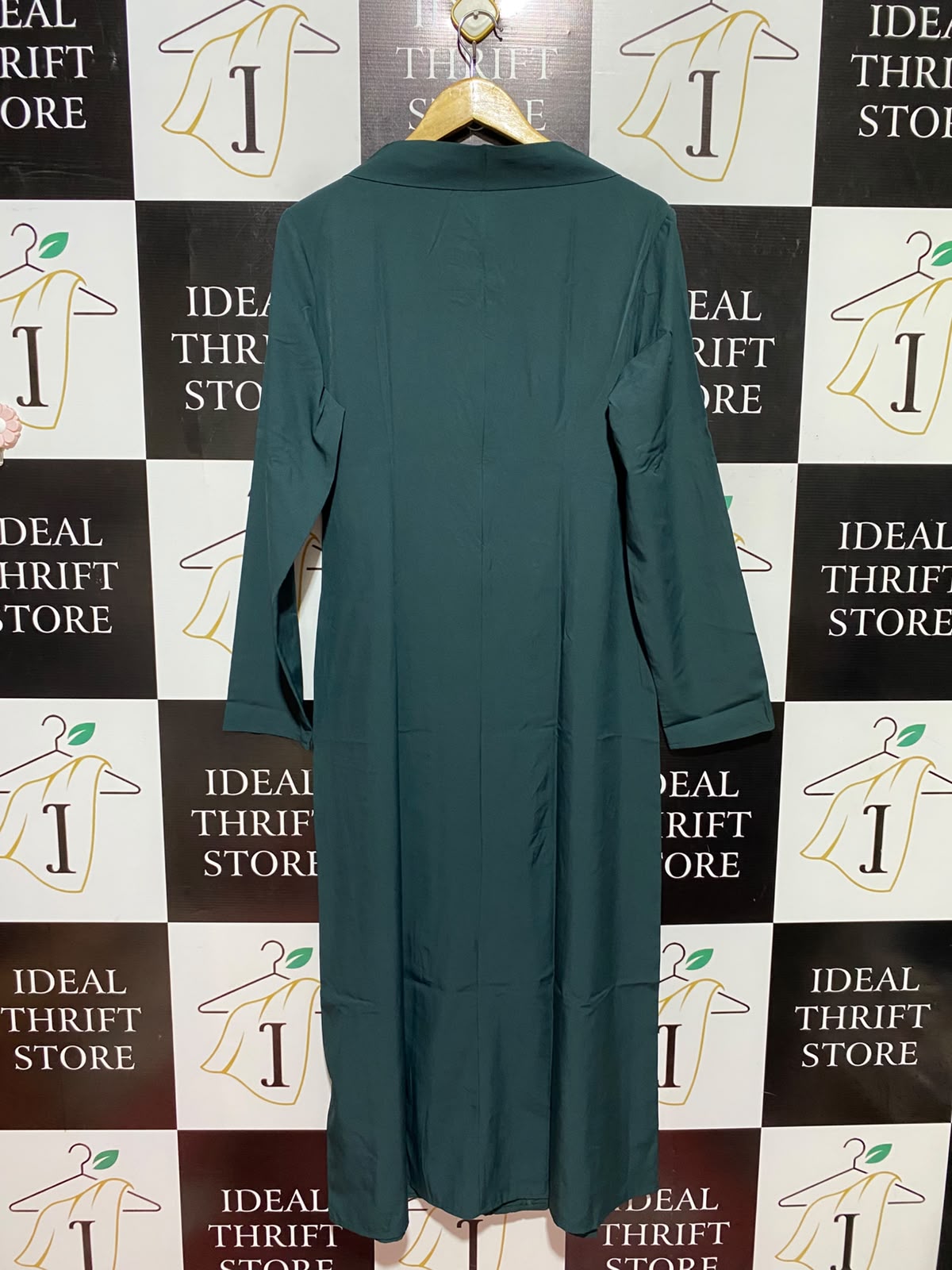 |L| BUST 19| B49| ELEGANT EMERALD GREEN LONG SLEEVE MAXI DRESS WITH BUTTON-DOWN FRONT AND TIE-WAIST DETAIL