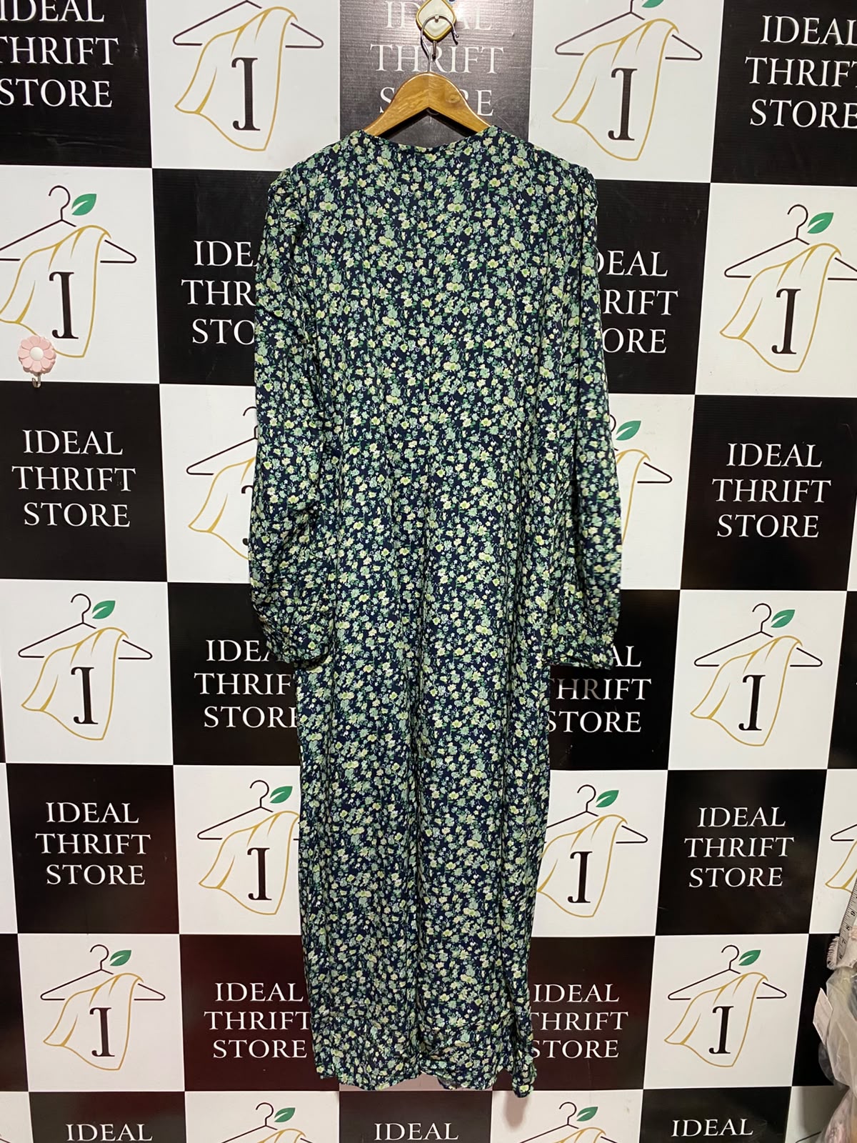 IN THE STYLE |L| BUST 20| A3| NAVY AND GREEN DITSY FLORAL LONG SLEEVE MAXI DRESS