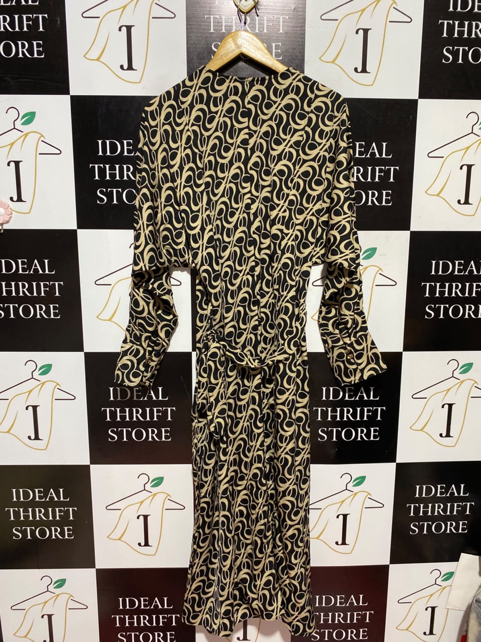 H&M |L| BUST FREE| A5| BLACK & BEIGE ABSTRACT PRINT WRAP MAXI DRESS - V-NECK LONG KIMONO-SLEEVE DRESS