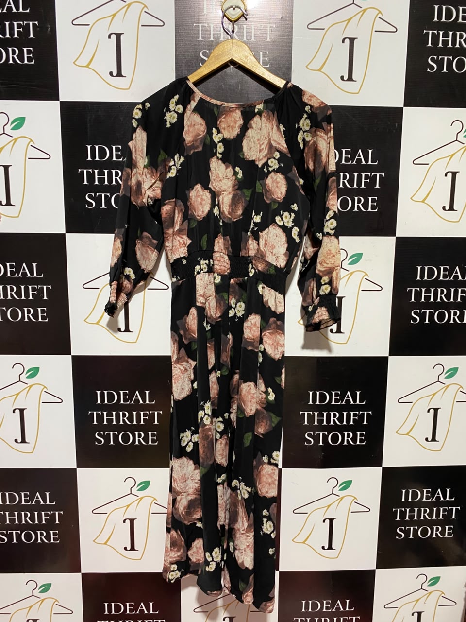 |M| BUST 17| A6| BLACK FLORAL PRINT SMOCKED WAIST MAXI DRESS