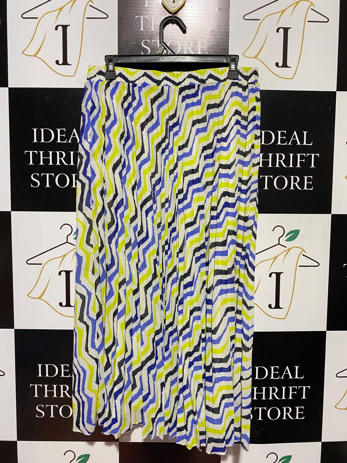 M&S |L| WAIST 30| A6| GEOMETRIC CHEVRON PRINT PLEATED MAXI SKIRT