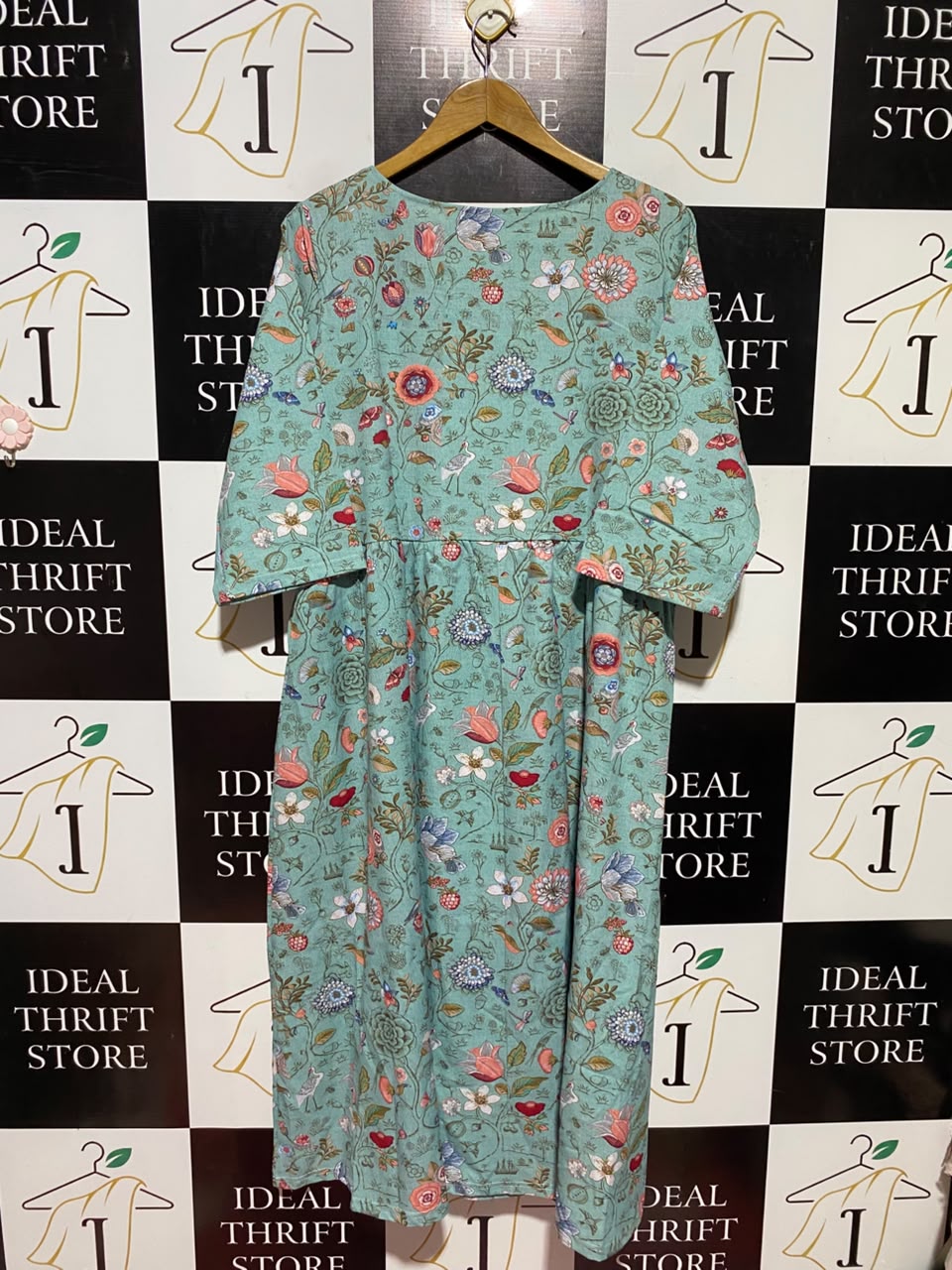 |L| BUST 23| A6| SAGE GREEN BOTANICAL FLORAL PRINT MIDI DRESS - V-NECK