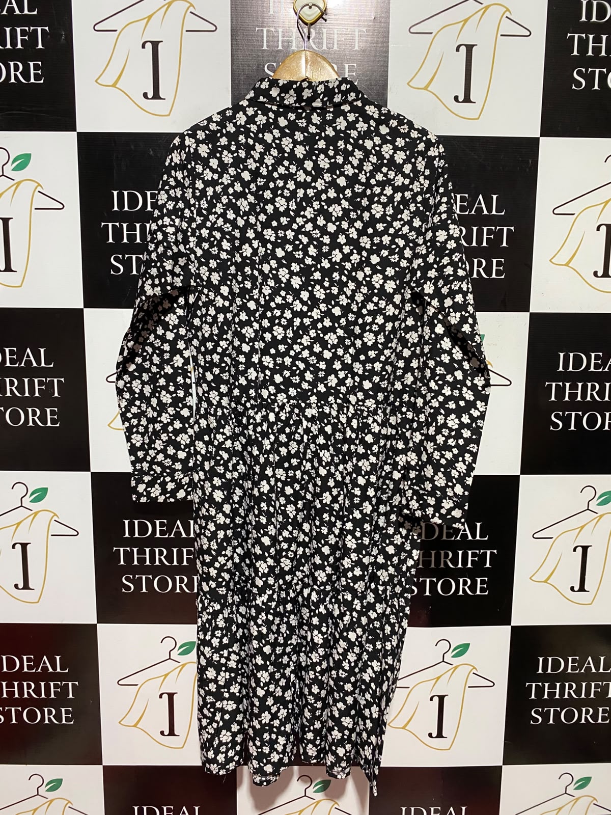 NEW LOOK |L| BUST 20| A9| DITSY FLORAL PRINT TIERED SHIRT DRESS - BLACK & WHITE