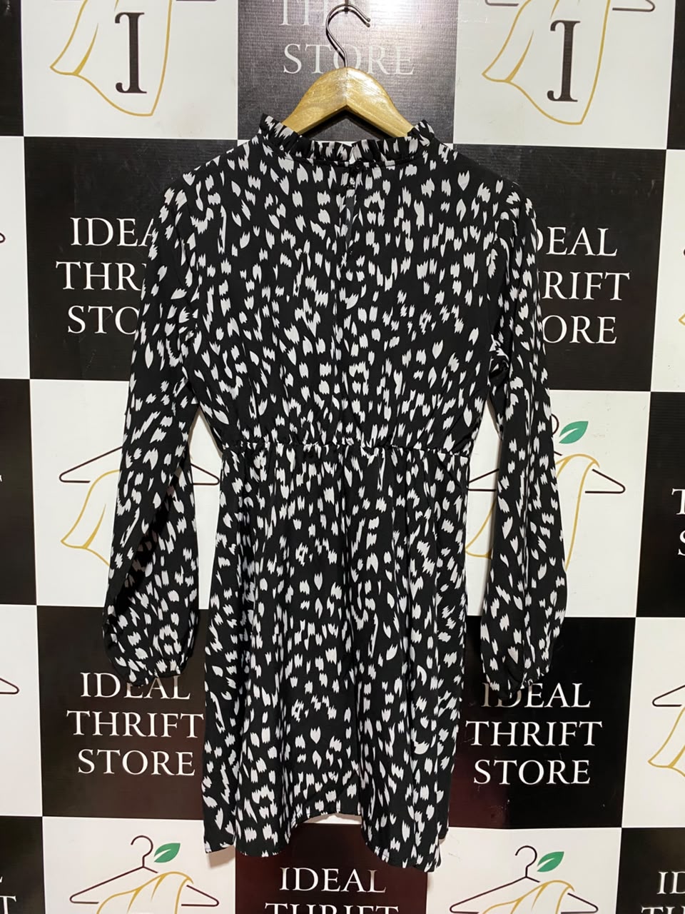 SHEIN |M| BUST 18| A9| ABSTRACT PRINT HIGH-NECK LONG SLEEVE MINI DRESS - BLACK & WHITE
