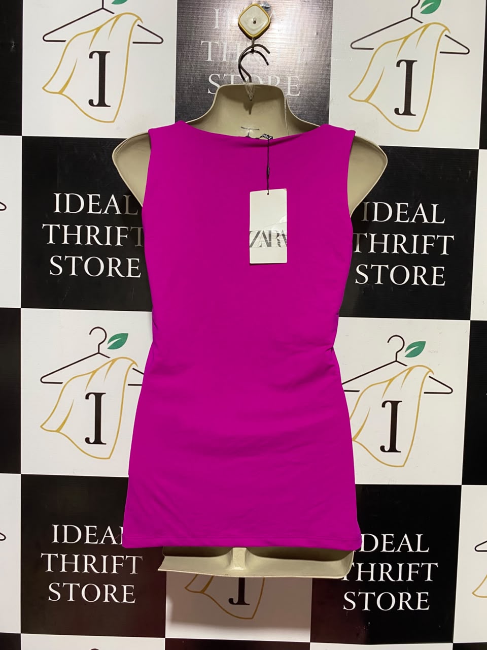 ZARA |M| BUST 16| A11| SOLID SCOOP NECK TANK TOP - HOT PINK