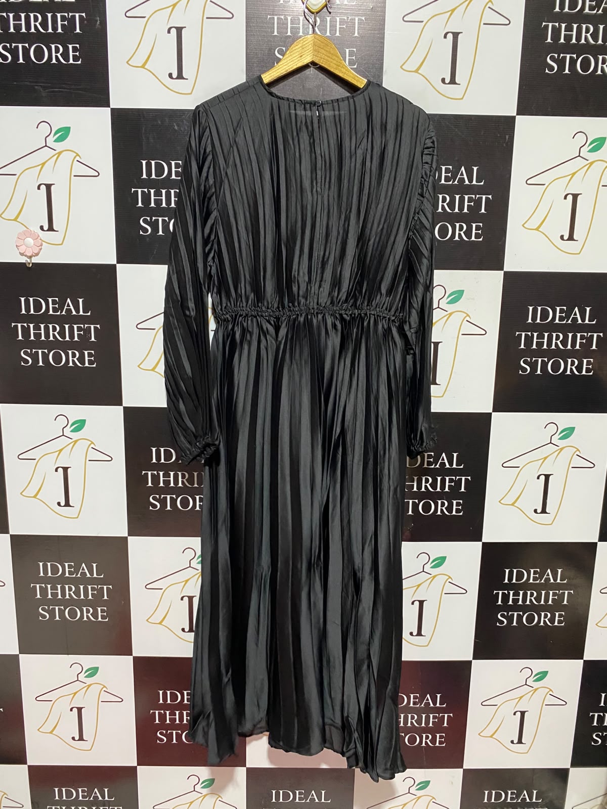 F&F |L| BUST 22| A9| PLEATED SURPLICE V-NECK LONG SLEEVE MAXI DRESS - BLACK