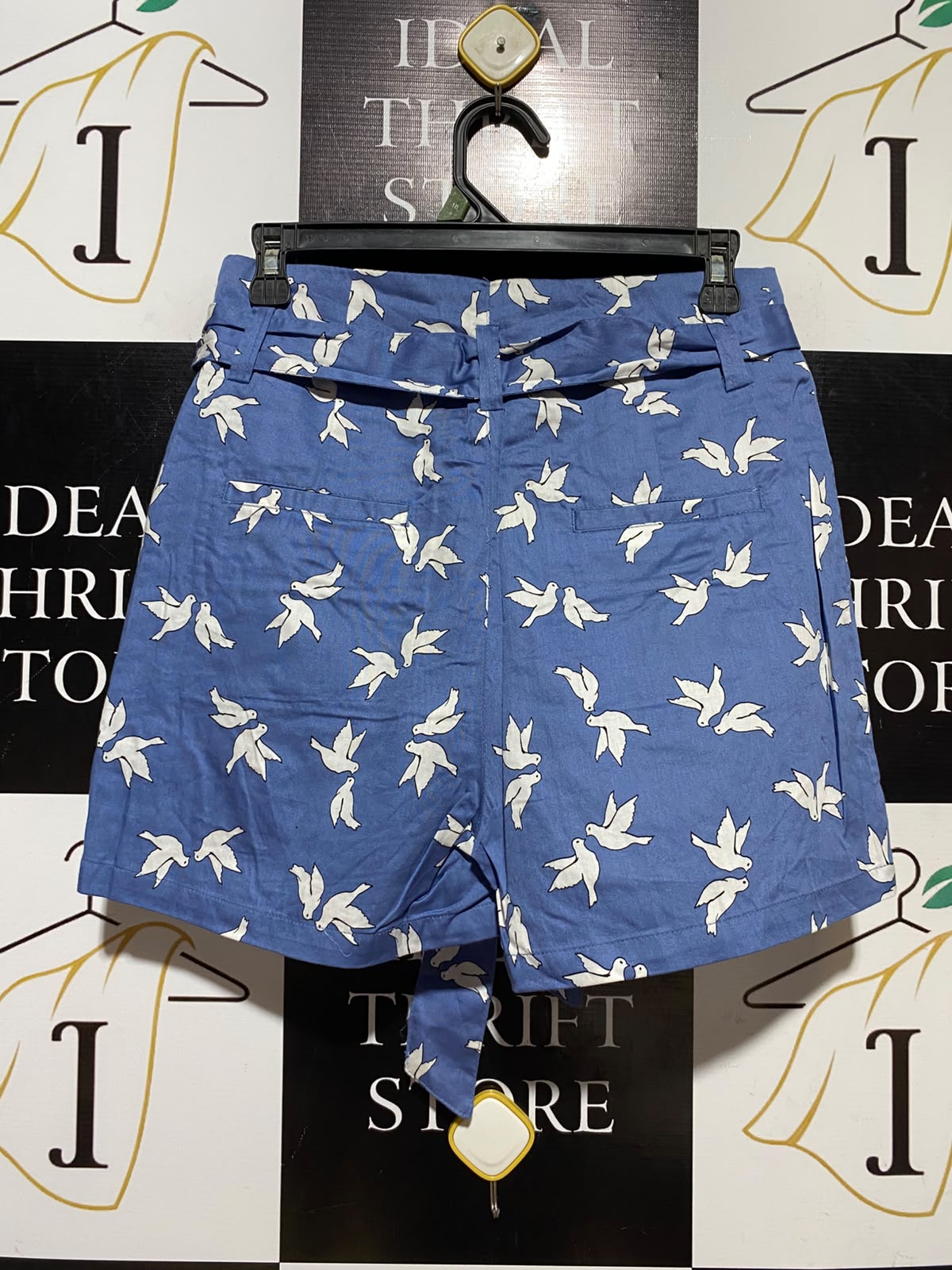 H&M DIVIDED |M| WAIST 28| A9| BIRD PRINT PAPERBAG HIGH-WAIST SHORTS - BLUE & WHITE