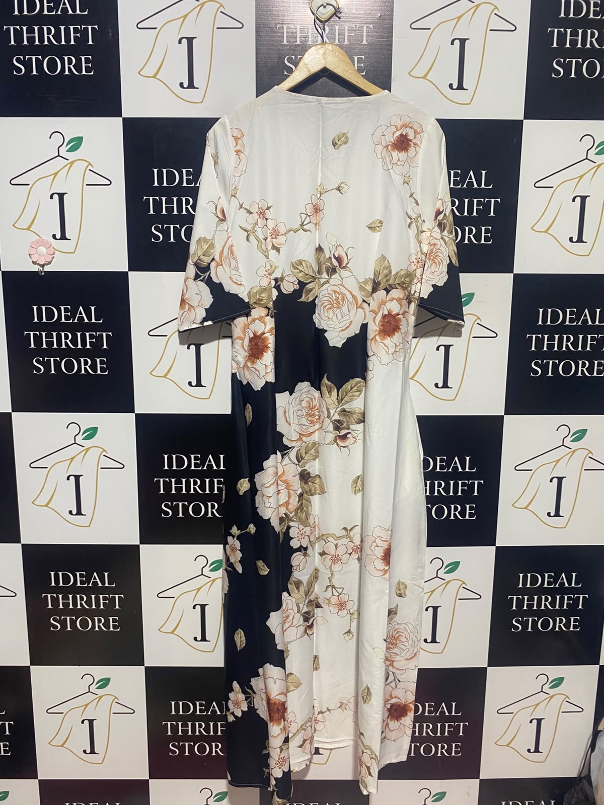 |L| BUST 19| A16| ELEGANT BLACK AND WHITE FLORAL PRINT MIDI DRESS