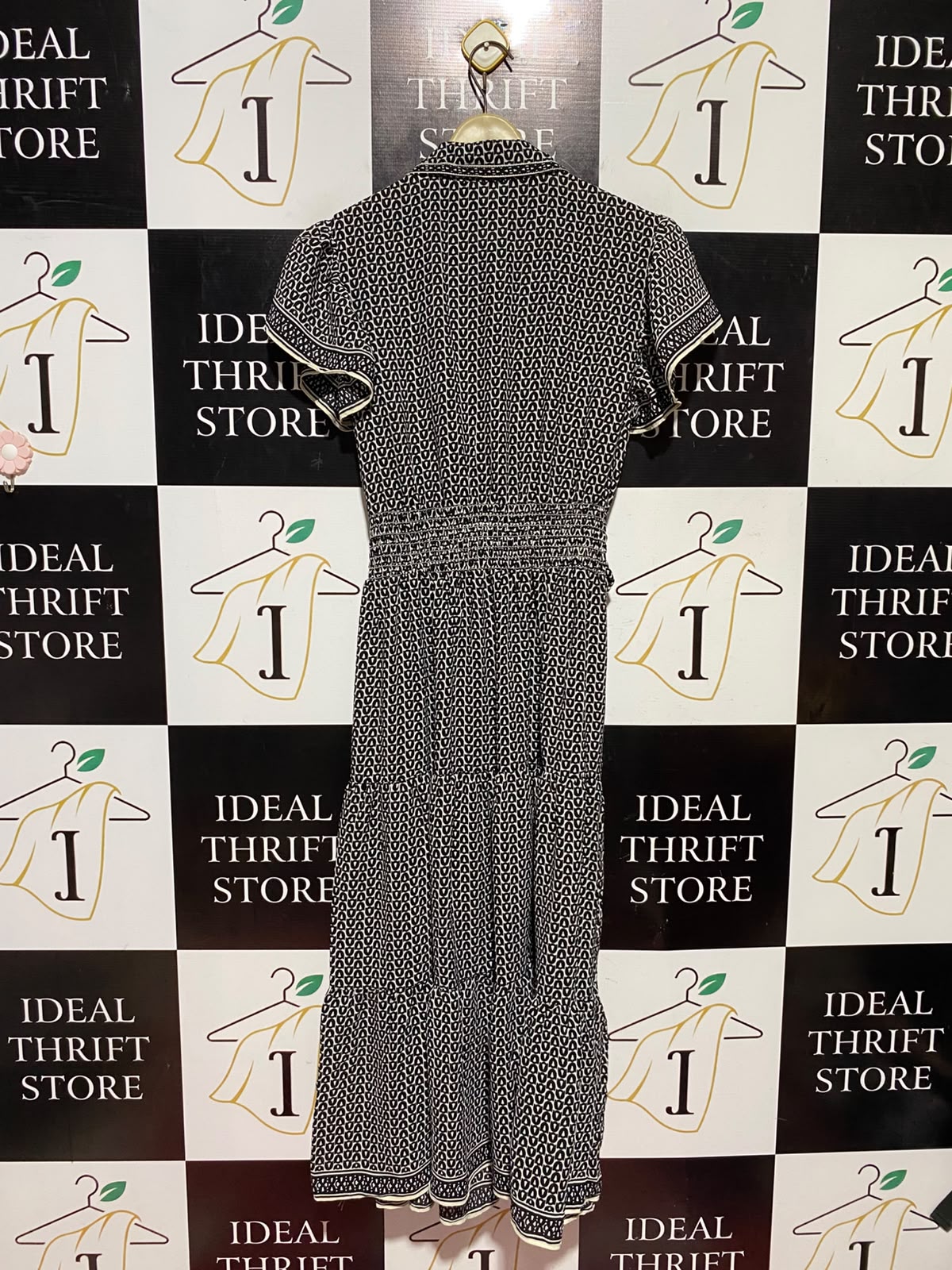 MAX STUDIO |S| BUST 17| A18| WOMEN’S BLACK AND WHITE GEOMETRIC PRINT MIDI SHIRT DRESS WITH TIE-WAIST