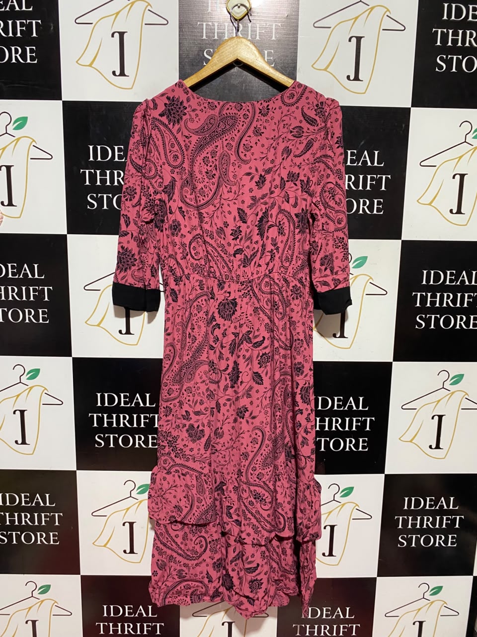 F&F |M| BUST 18| A19| PINK AND BLACK PAISLEY PRINT RUFFLE HEM MIDI DRESS