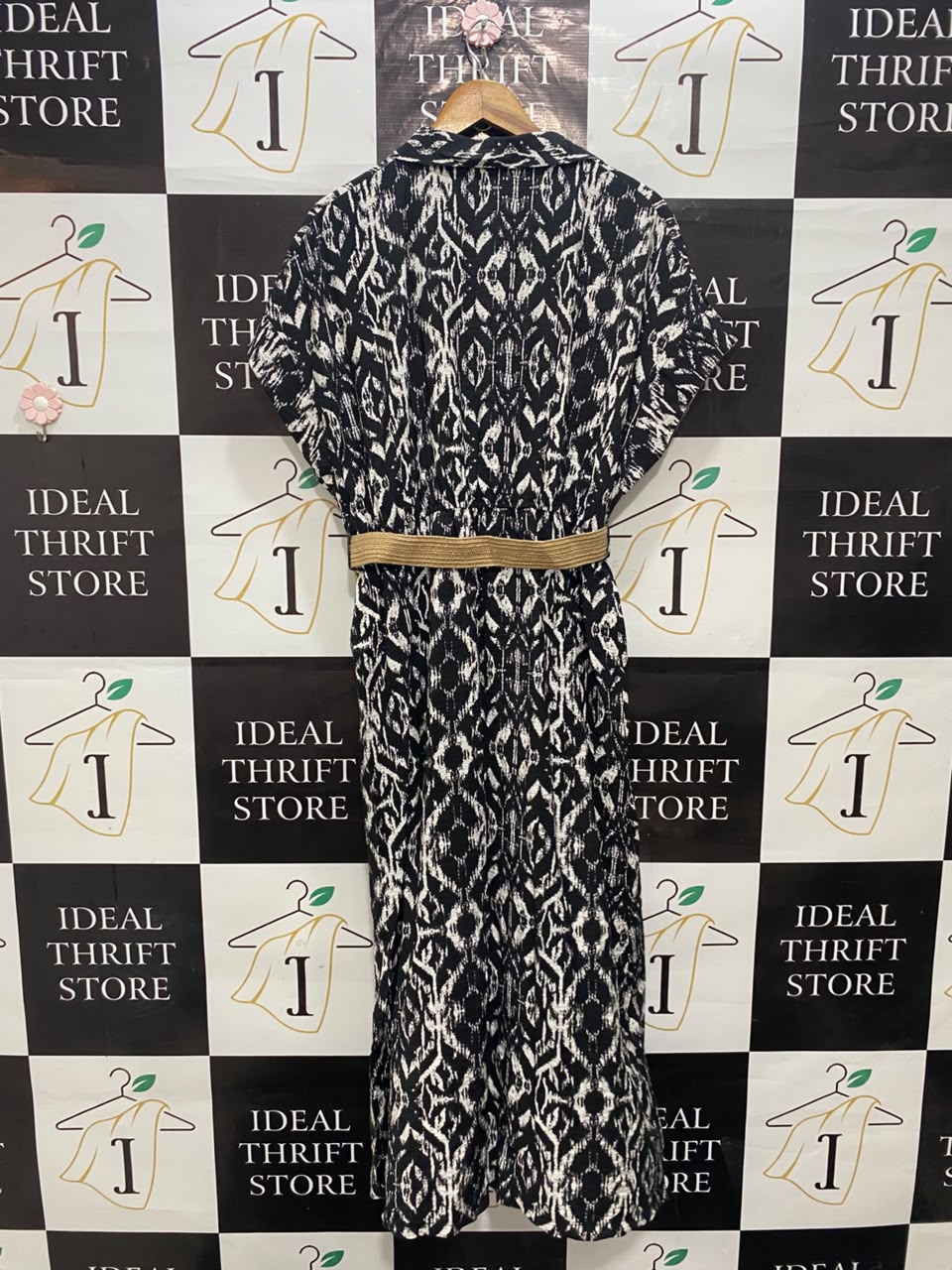GEORGE |L| BUST FREE| A20| BLACK AND WHITE GEOMETRIC PRINT SHORT SLEEVE BELTED SHIRT DRESS