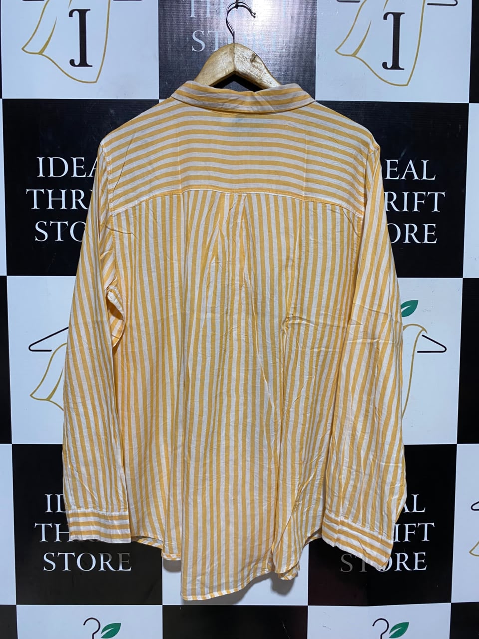H&M |XL| BUST 25| A19| YELLOW AND WHITE STRIPED LONG SLEEVE BUTTON-DOWN SHIRT