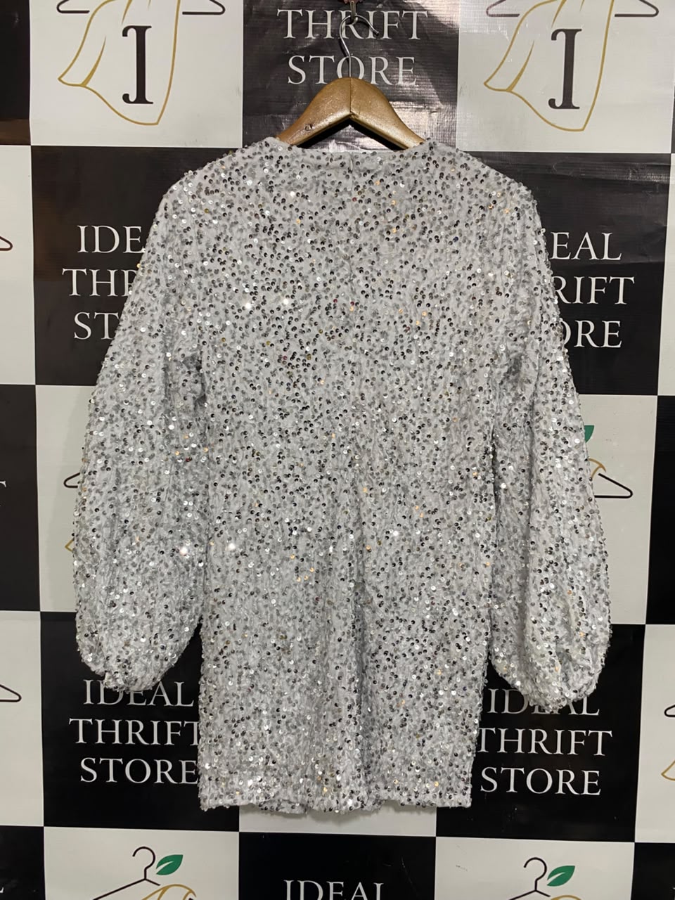 |S| BUST 17| A21| SILVER SEQUIN SPARKLY LONG SLEEVE MINI DRESS