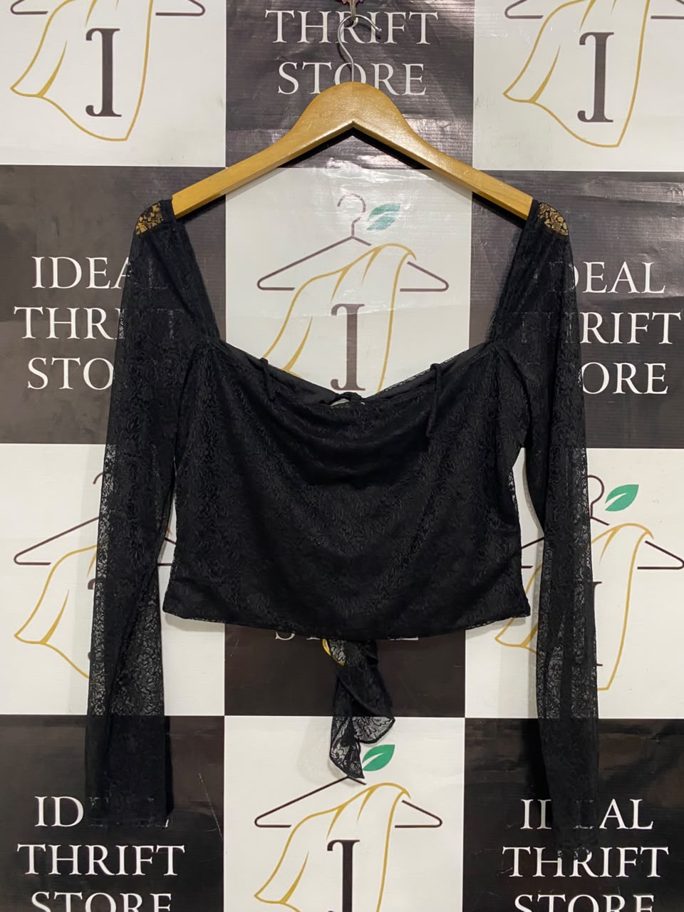 THATSSOFETCH |M| BUST 17| A21| THAT'S SO FETCH BLACK LACE LONG SLEEVE CROP TOP WITH FRONT TIE AND SQUARE