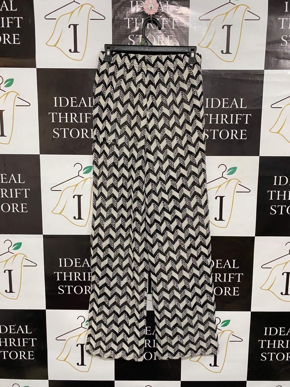 PAPAYA |S| WAIST 26| A21| BLACK AND WHITE ZIGZAG PANTS CHEVRON PRINT WIDE LEG TROUSERS CASUAL