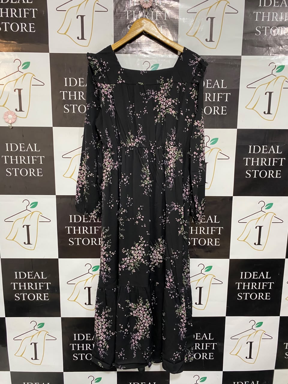 SHEIN |XL| BUST 20| A23| BLACK FLORAL PRINT TIERED MIDI DRESS