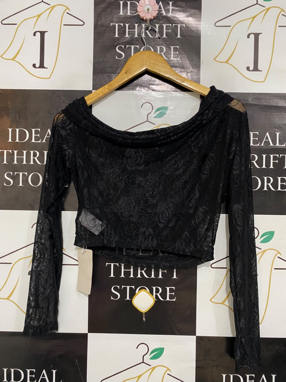 MUSERA |S| BUST 17| A23| BLACK OFF-SHOULDER ROSE JACQUARD LONG-SLEEVE CROP TOP