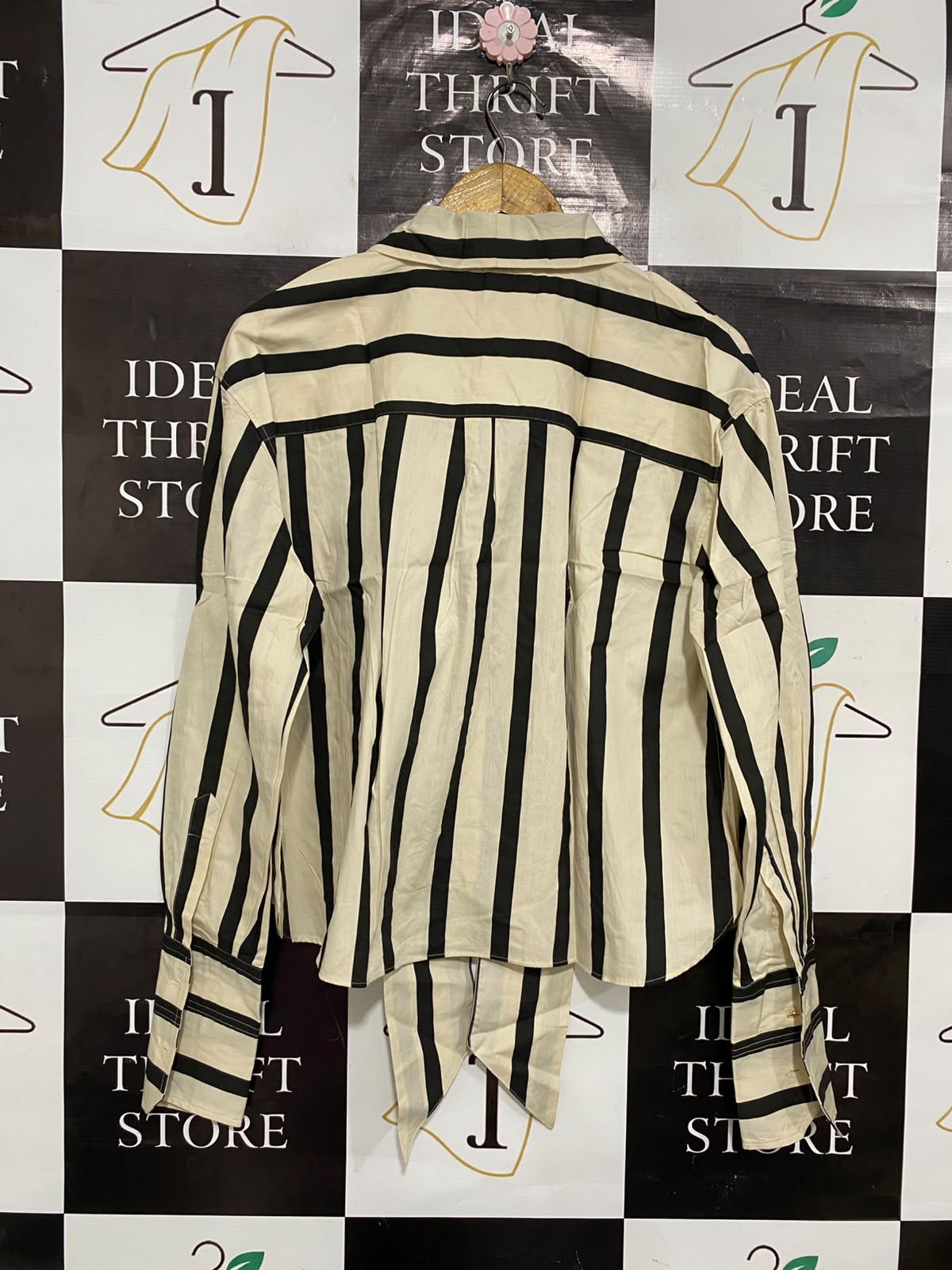 NEXT |L| BUST 23| A24| BLACK AND WHITE STRIPED LONG-SLEEVE TIE-FRONT SHIRT | CHIC CROPPED BUTTON-UP BLOUSE