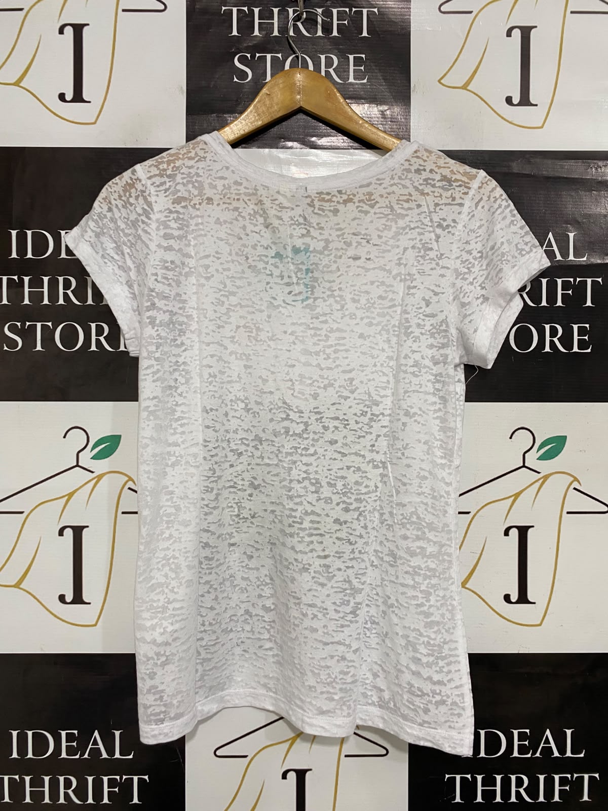 ANIMAL |XL| BUST 23| A23| ANIMAL WHITE BURNT-OUT GEOMETRIC BOTANICAL GRAPHIC HENLEY TEE