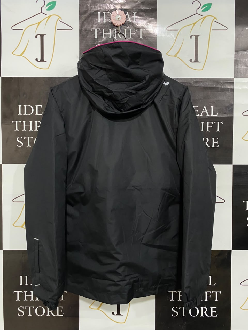 DECATHLON |L| BUST 20| B46| BLACK AND PINK HOODED ATHLETIC WINTER JACKET