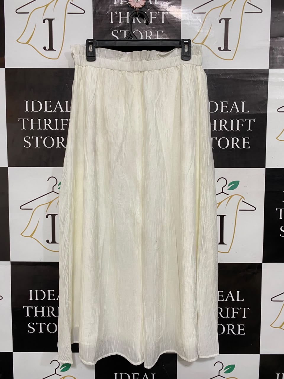 H&M |M| WAIST 29| A24| CREAM CRINKLE BUTTON-FRONT MIDI SKIRT