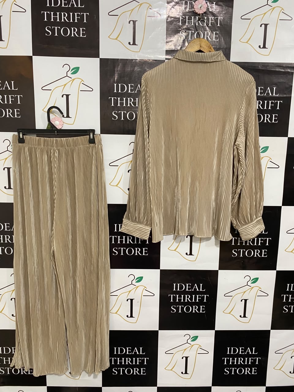 SHEIN |L| A25| CHAMPAGNE GOLD PLEATED BUTTON-DOWN SHIRT AND WIDE-LEG PANTS LOUNGEWEAR SET