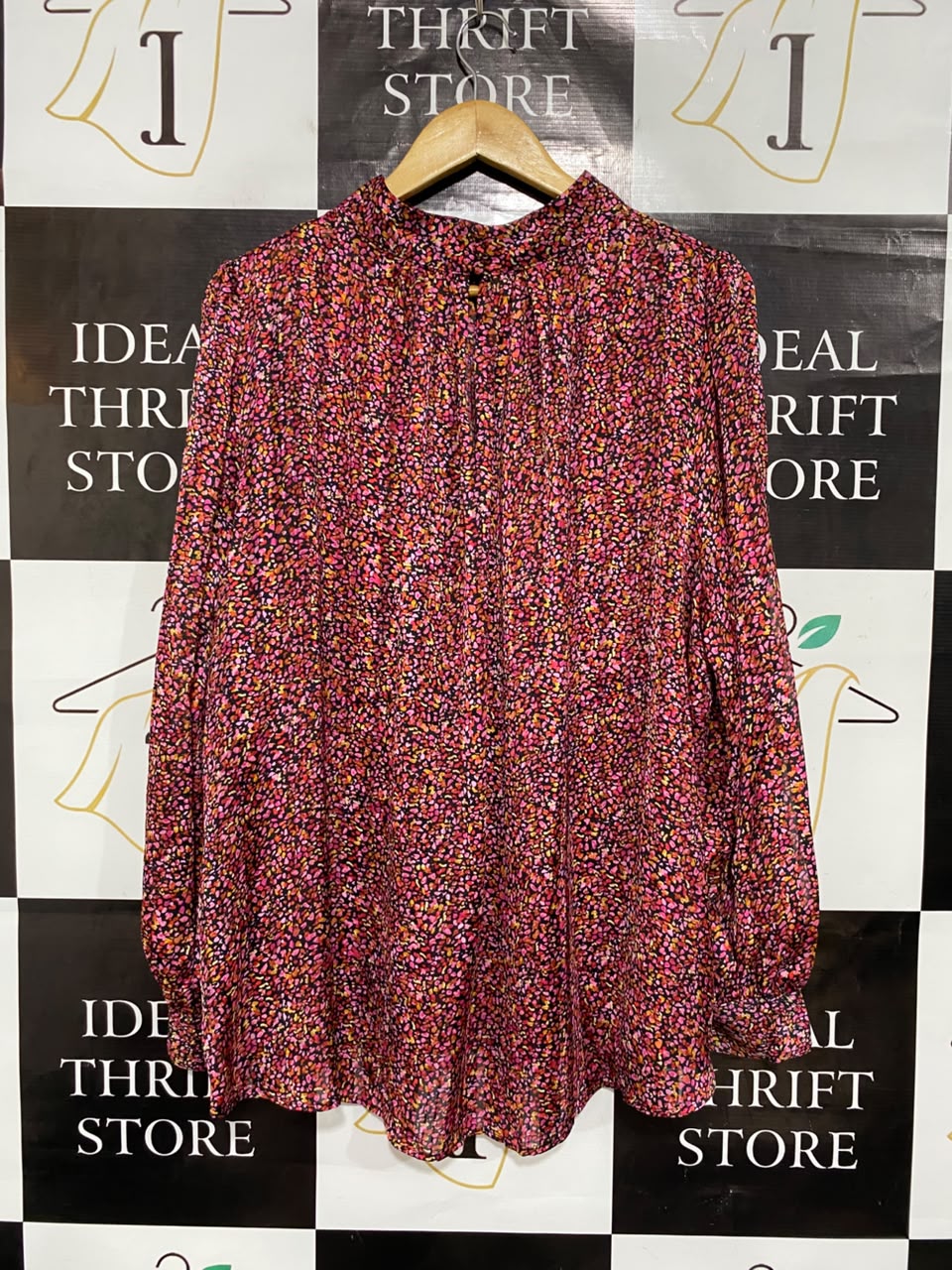 H&M |XL| BUST FREE| A25| VIBRANT PINK AND ORANGE ABSTRACT ANIMAL PRINT HIGH-NECK BLOUSE