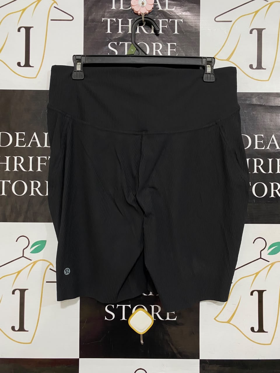 LULULEMON |L| WAIST 32| WOMEN'S BLACK HIGH-WAISTED RIBBED MID-THIGH BIKER SHORTS
