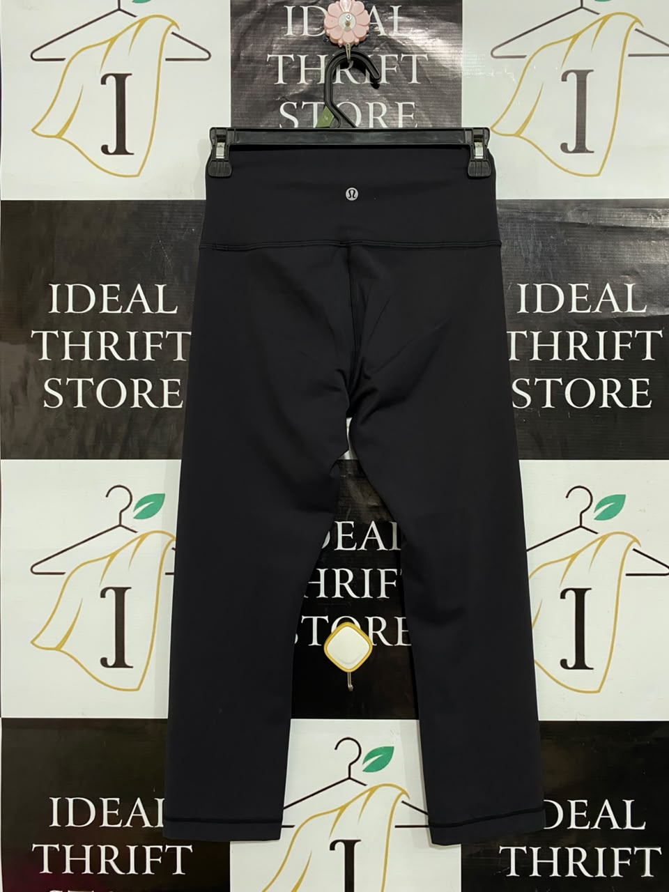 LULULEMON |XS| WAIST 24| WOMEN'S BLACK HIGH-WAISTED ATHLETIC CROPPED LEGGINGS