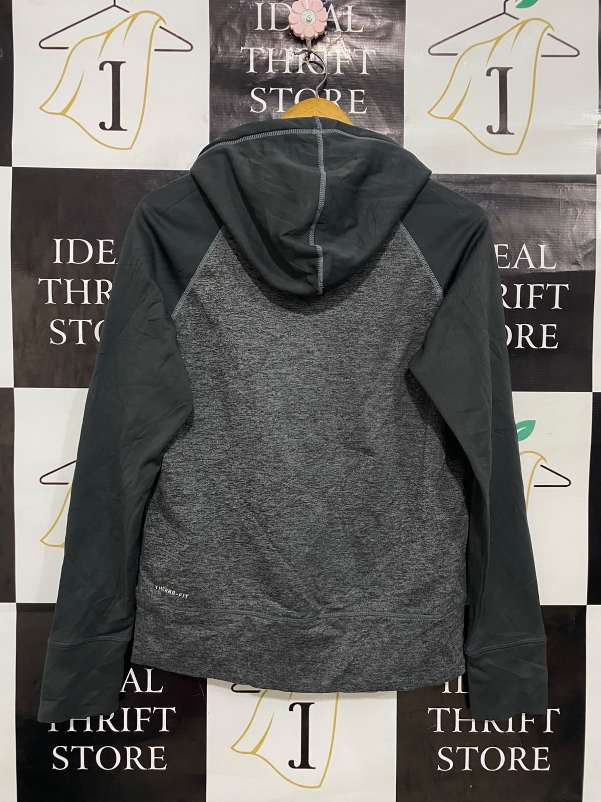 NIKE |M| BUST 20| A27| GREY & PINK VIBRANT SWOOSH ATHLETIC HOODED SWEATSHIRT