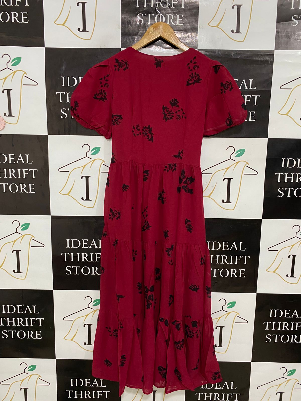 ONH ONH |L| BUST 17| A30| MAGENTA & BLACK FLORAL PRINT V-NECK TIERED MIDI DRESS